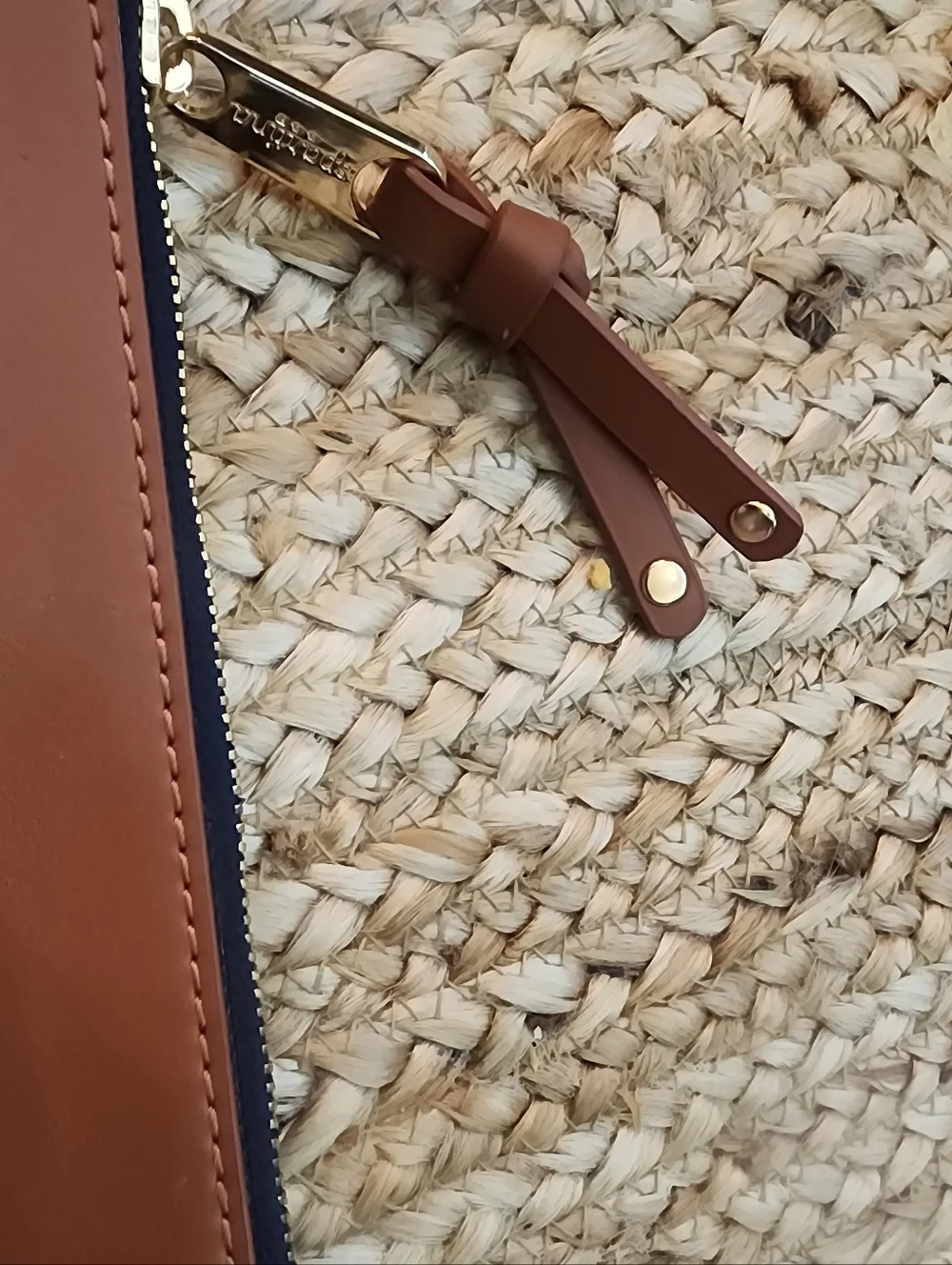 Pouch - Picture 3 of 5
